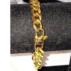 A Gold Tone Stainless Steel Unisex Chain Bracelet Chunky Cuban Link Gift